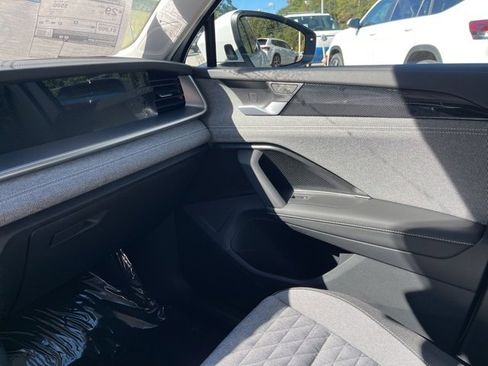 New 2025 Volkswagen Tiguan S image 22