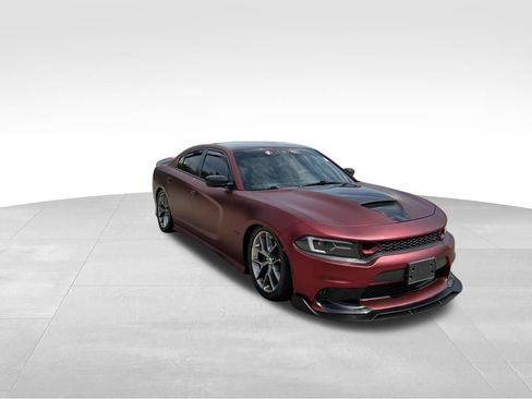 Used 2019 Dodge Charger R/T w/ Plus Group RWD image 8