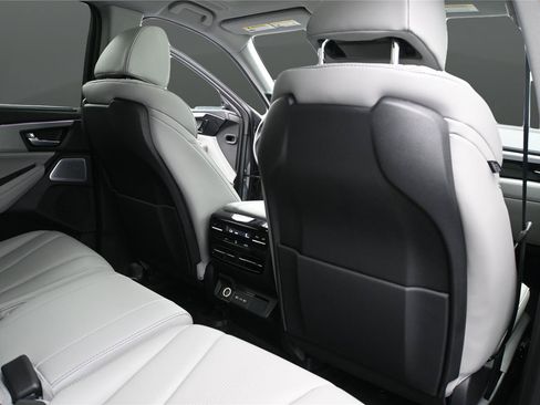 Certified 2026 Acura MDX FWD w/ Technology Package image 18