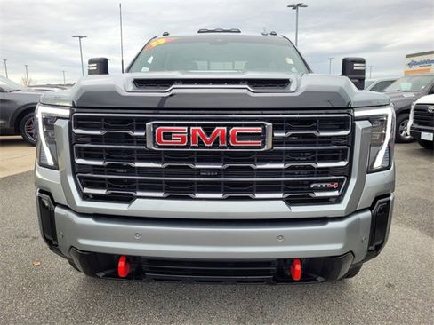 Used 2025 GMC Sierra 2500 AT4 w/ AT4 Premium Plus Package image 2