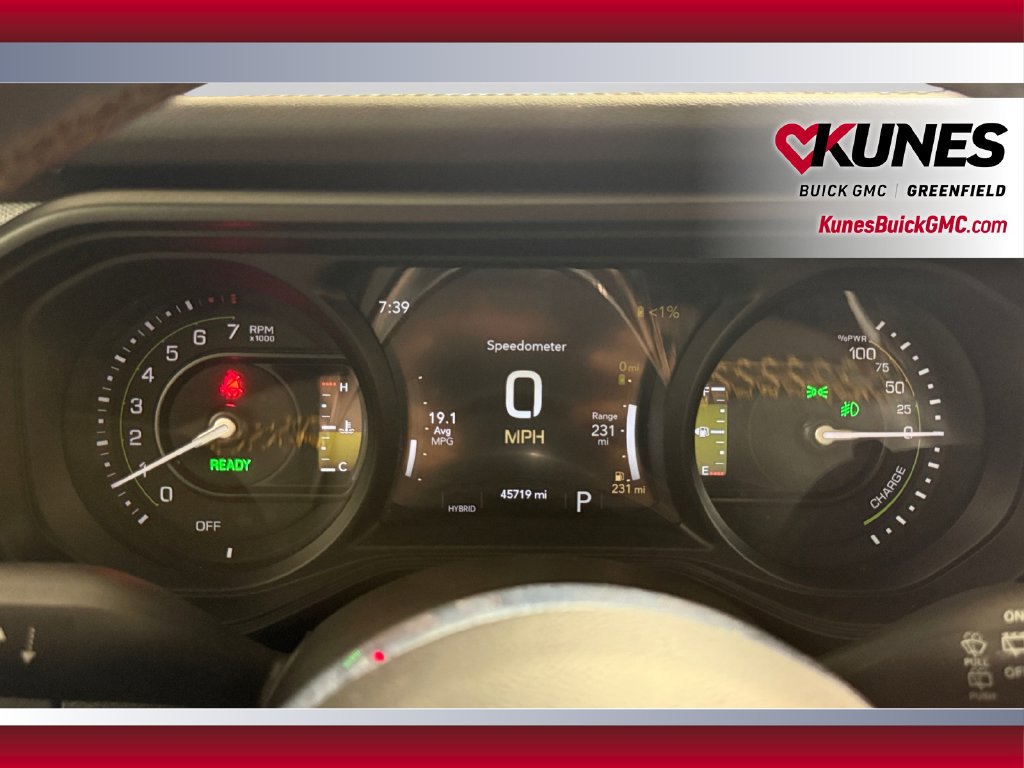 Used 2024 Jeep Wrangler Unlimited Sahara AWD/4WD image 14