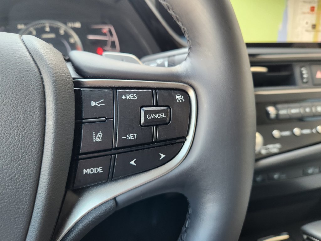 Certified 2025 Lexus ES 350 w/ Premium Package FWD image 29