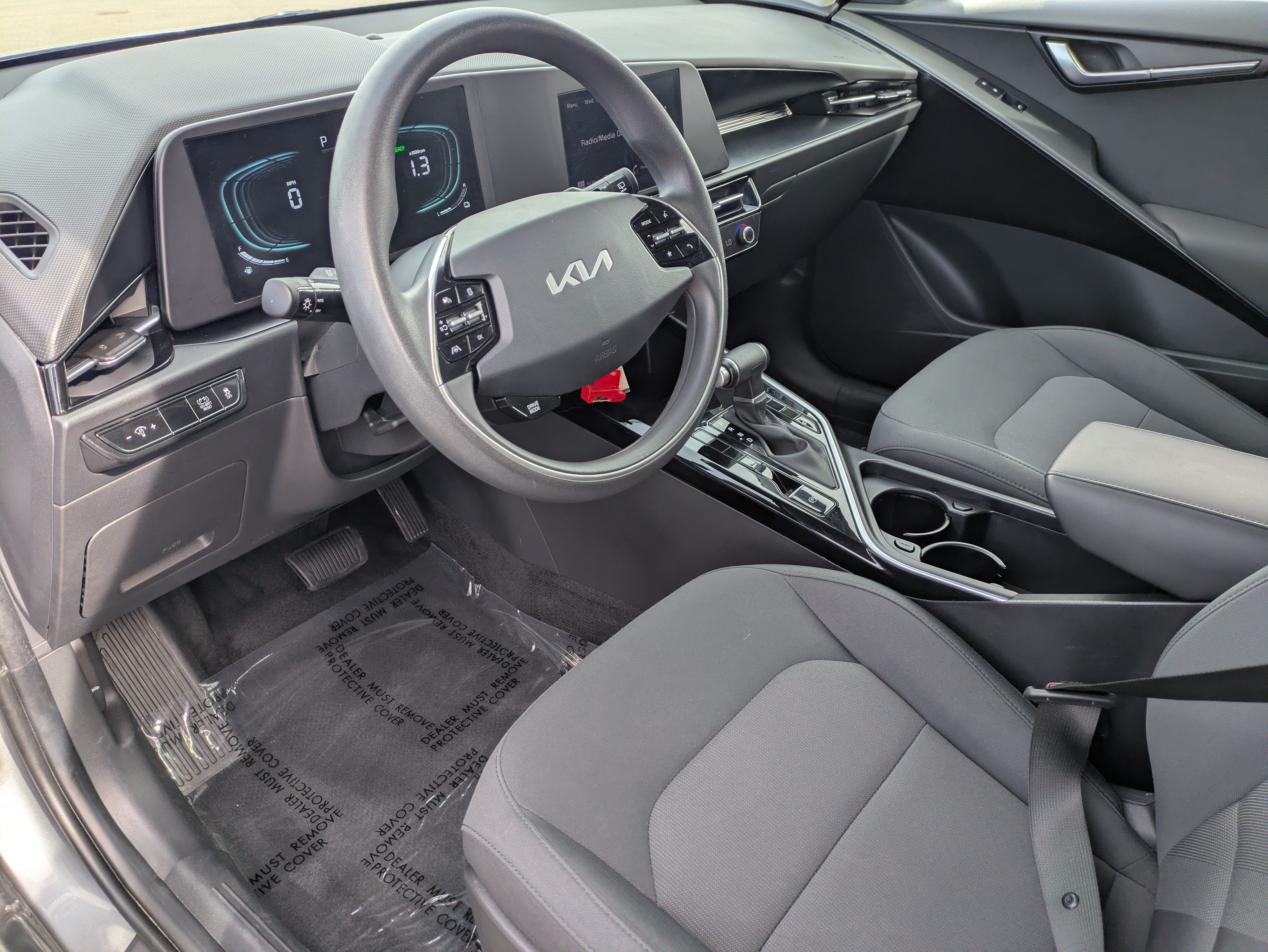 Certified 2025 Kia Niro LX FWD image 24