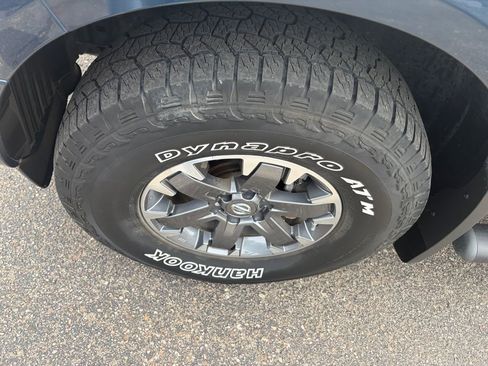 Used 2019 Nissan Frontier PRO-4X AWD/4WD image 12