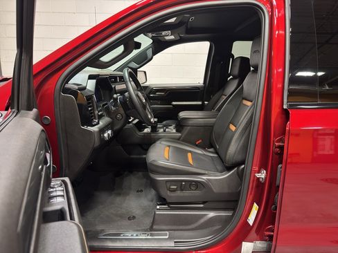 Used 2024 GMC Sierra 1500 AT4 w/ Technology Package image 19