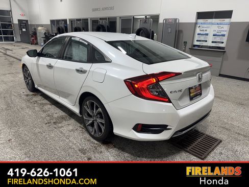 Used 2019 Honda Civic Touring image 6