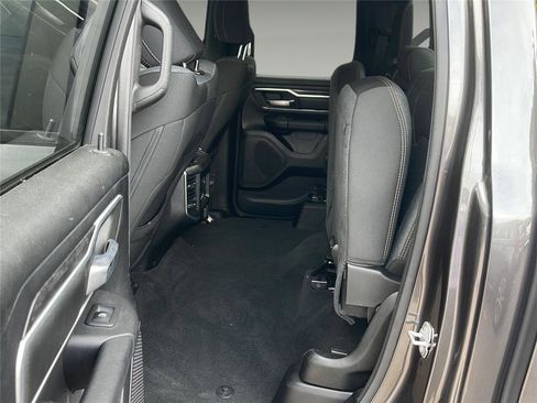 Used 2021 RAM 1500 Big Horn AWD/4WD image 9