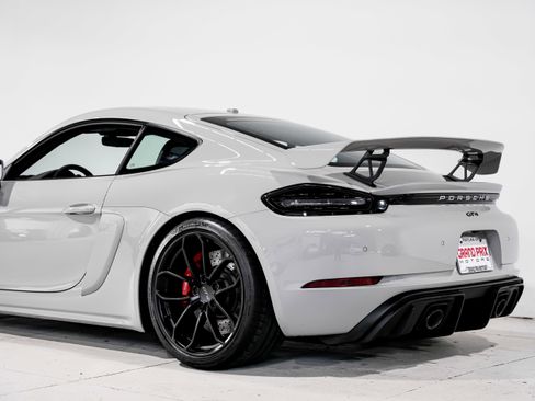 Used 2021 Porsche 718 Cayman GT4 image 31