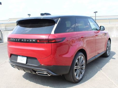 New 2025 Land Rover Range Rover Sport SE image 2