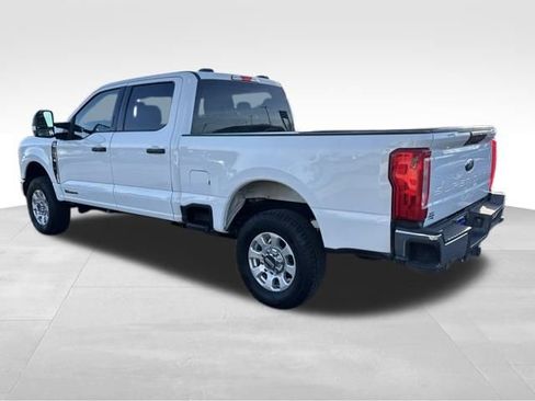 Used 2023 Ford F250 XLT w/ FX4 Off-Road Package image 3