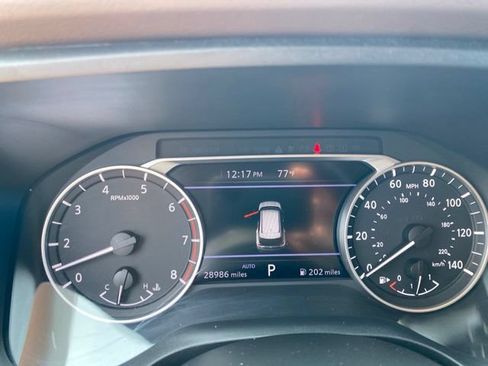 Used 2023 Nissan Rogue SV AWD/4WD image 22