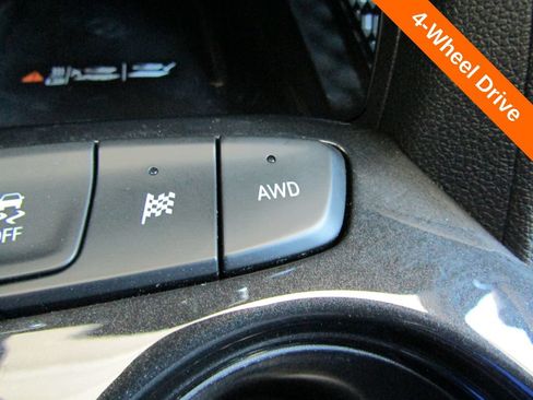 Used 2025 Chevrolet TrailBlazer ACTIV w/ Convenience Package AWD/4WD image 18