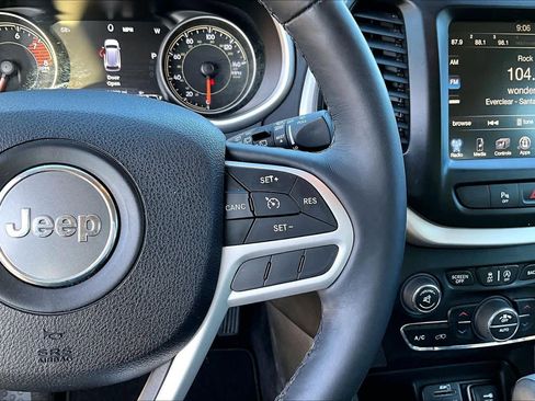 Used 2017 Jeep Cherokee Limited w/ Trailer Tow Group image 24