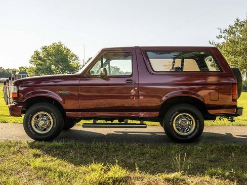 Used 1995 Ford Bronco XLT AWD/4WD image 3