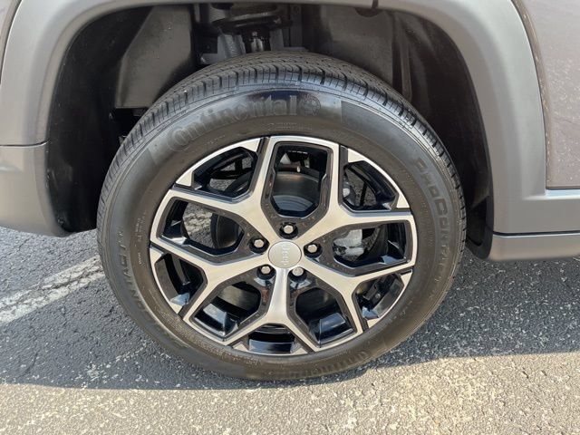 Used 2024 Jeep Compass Limited AWD/4WD image 19