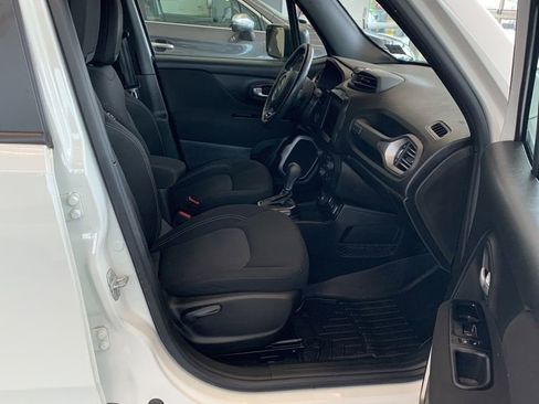 Used 2021 Jeep Renegade Latitude image 22