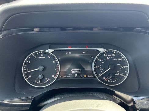 Certified 2024 Nissan Pathfinder SL AWD/4WD image 19