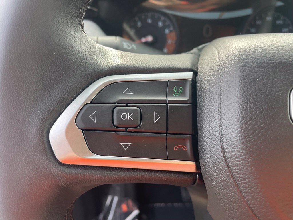 Used 2023 Jeep Compass Latitude AWD/4WD image 28