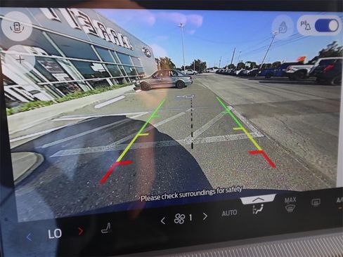 Used 2025 Ford Explorer Active image 4