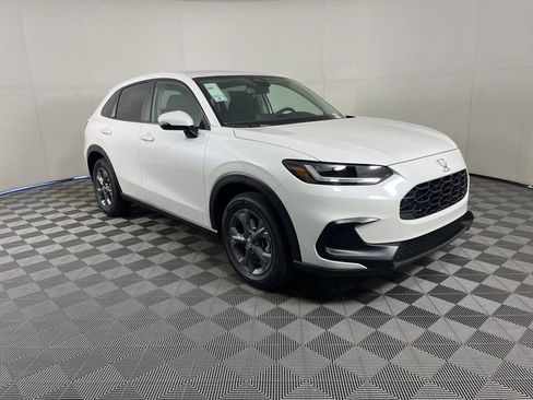 New 2026 Honda HR-V LX image 6