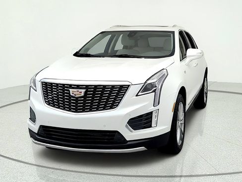 Certified 2024 Cadillac XT5 Premium Luxury w/ LPO, Floor Liner Package FWD image 8