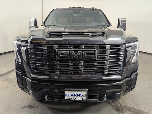 Used 2024 GMC Sierra 2500 Denali Ultimate w/ Snow Plow Prep/Camper Package image 3
