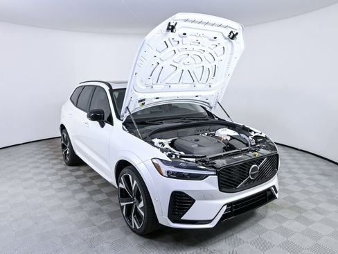 New 2026 Volvo XC60 T8 Ultra w/ Protection Package Premier AWD/4WD image 32