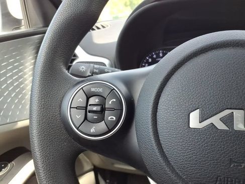 Used 2022 Kia Soul LX w/ Technology Package FWD image 22