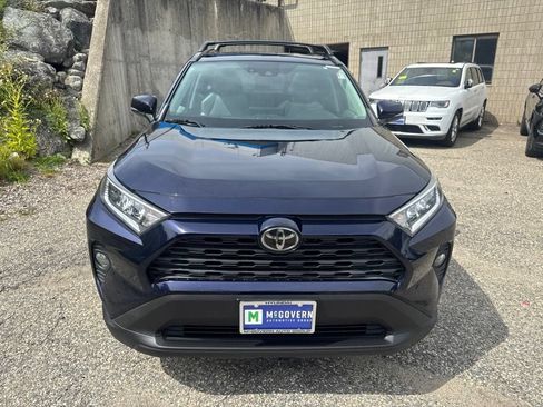 Used 2019 Toyota RAV4 XLE Premium w/ Cold Weather Package AWD/4WD image 9