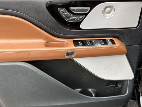 Used 2022 Lincoln Aviator Grand Touring w/ Equipment Group 301A AWD/4WD image 14