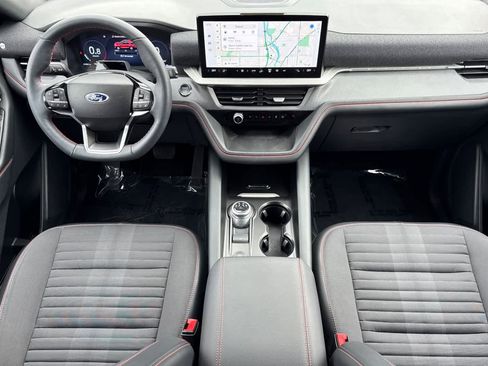 Certified 2025 Ford Explorer ST-Line image 3