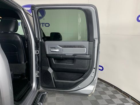 Used 2022 RAM 2500 Big Horn w/ Level 1 Equipment Group image 38