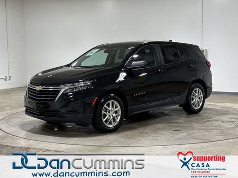 Used 2022 Chevrolet Equinox LS FWD image 1