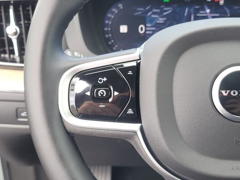 New 2026 Volvo XC60 B5 Plus w/ Protection Package Premier image 12