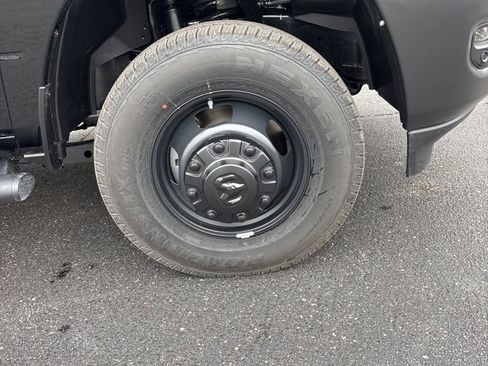 New 2026 RAM 3500 Tradesman AWD/4WD image 31