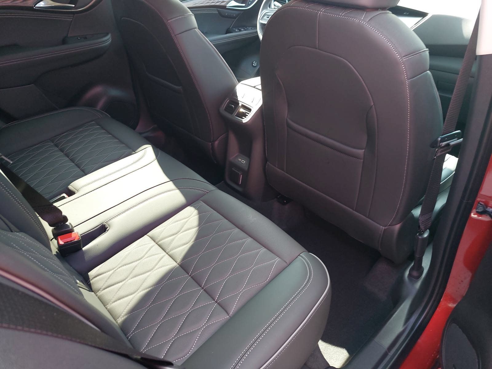 Used 2023 Buick Envision Avenir AWD/4WD image 11