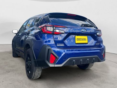 Used 2025 Subaru Crosstrek 2.0i AWD/4WD image 2