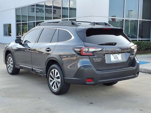 Certified 2025 Subaru Outback Premium w/ Popular Package #1A AWD/4WD image 2
