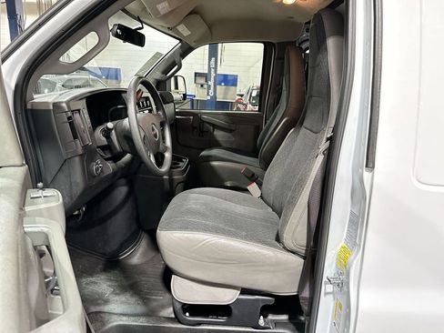 Used 2024 GMC Savana 2500 w/ Driver Convenience Package image 13