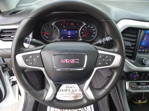 Used 2022 GMC Acadia Elevation image 19