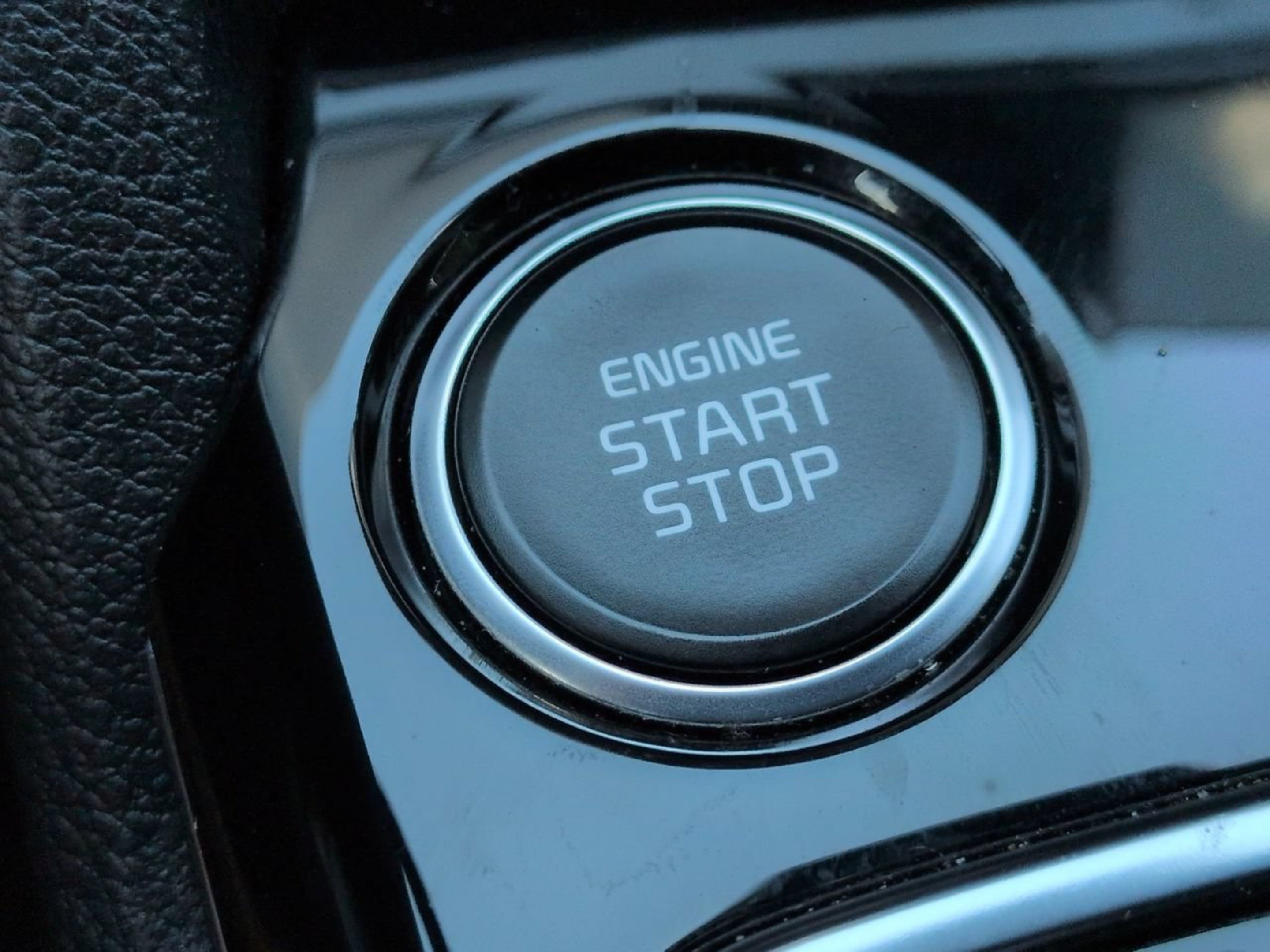 Used 2024 Kia Sportage EX FWD image 34