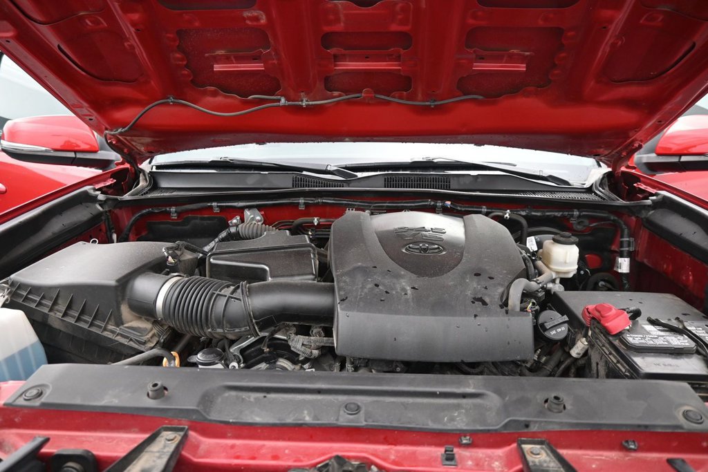 Used 2020 Toyota Tacoma TRD Sport w/ Technology Package AWD/4WD image 23
