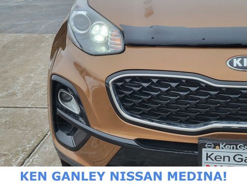 Used 2020 Kia Sportage LX image 9