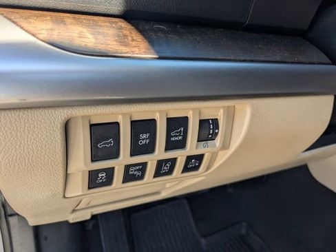 Used 2017 Subaru Outback 3.6R Limited image 34