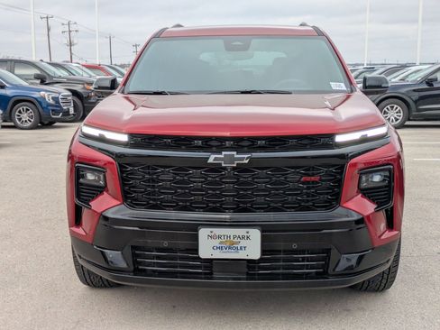 Used 2026 Chevrolet Traverse RS image 8