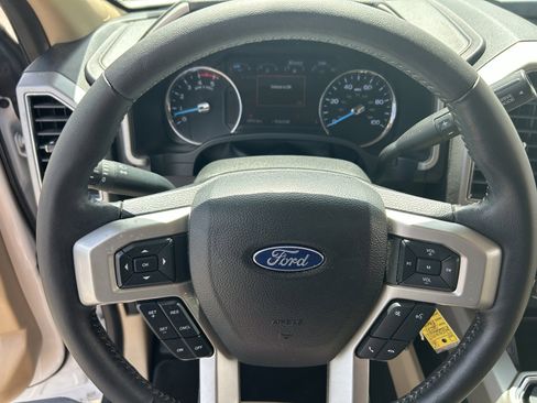 Used 2021 Ford F350 Lariat image 13