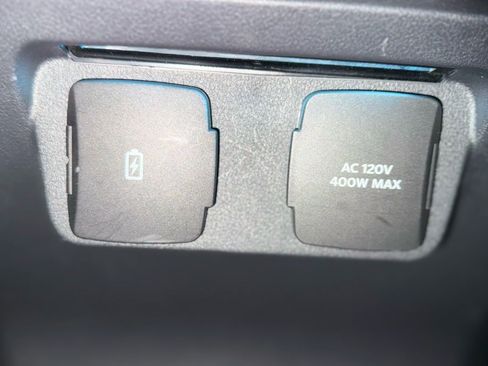 Used 2023 Ford F150 Lariat image 91