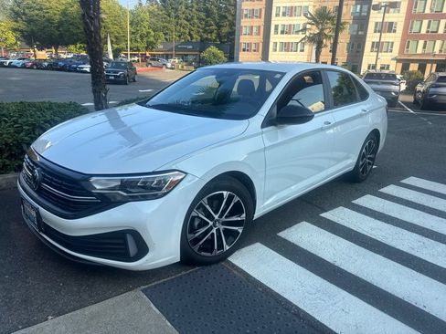 Certified 2024 Volkswagen Jetta Sport FWD image 1