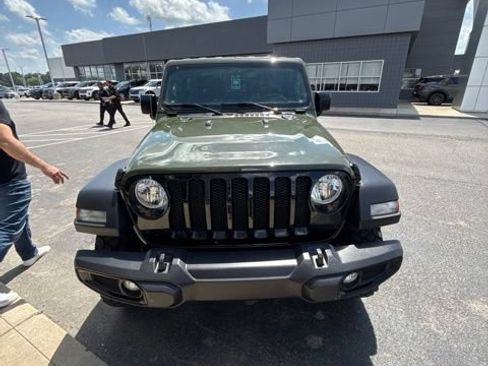 Used 2021 Jeep Wrangler Sport AWD/4WD image 4