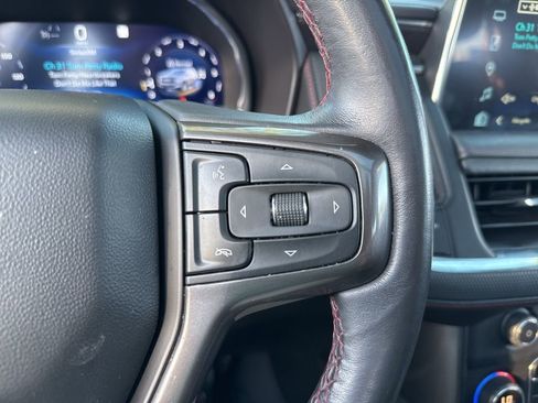 Used 2022 Chevrolet Suburban RST w/ Sport Performance Package image 38